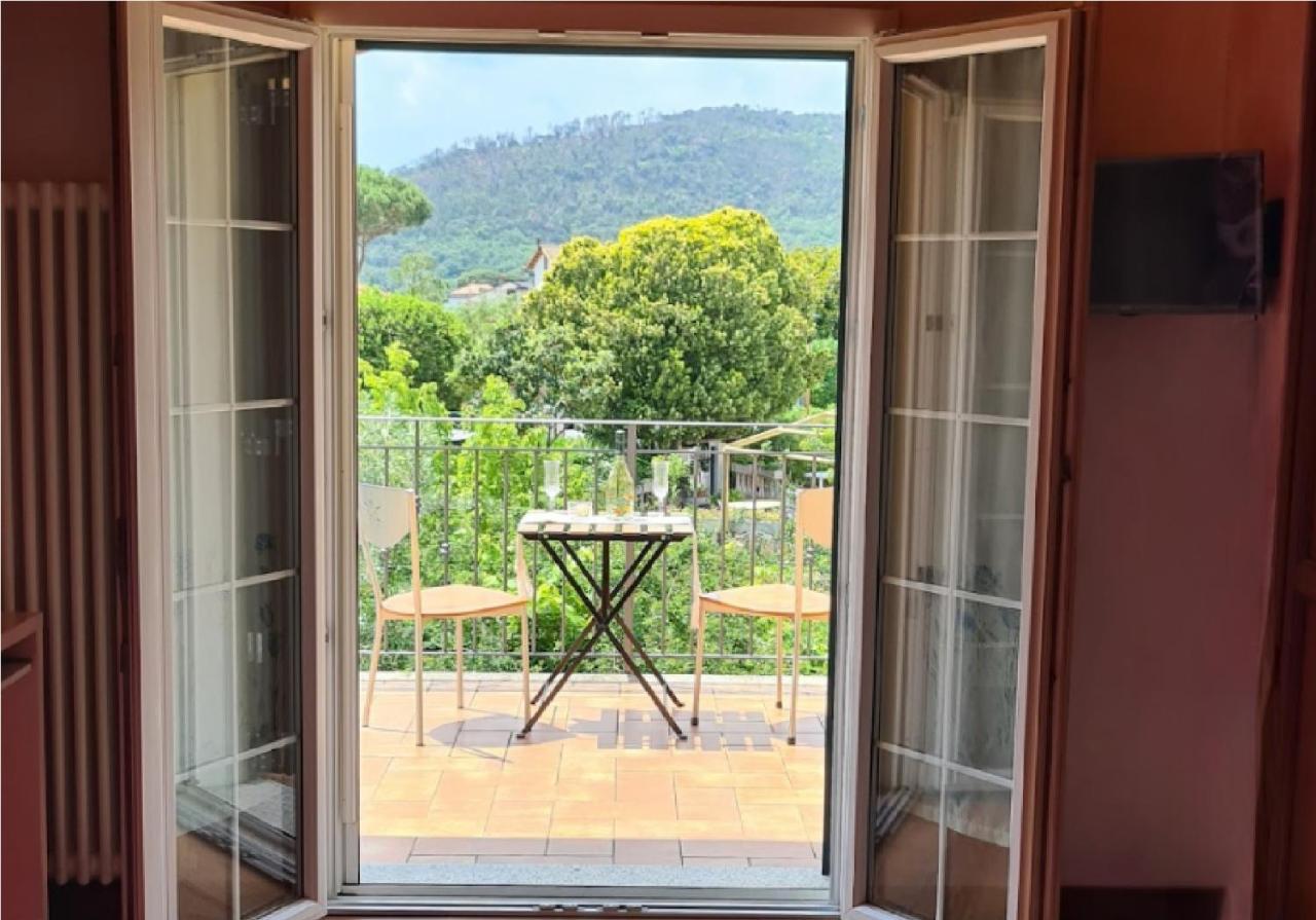 La Terrazza Sui Limoni - Suite Degli Ospiti - Mare, Escursioni A Piedi O Bike, Falesie Per Arrampicate Cisano sul Neva Eksteriør bilde
